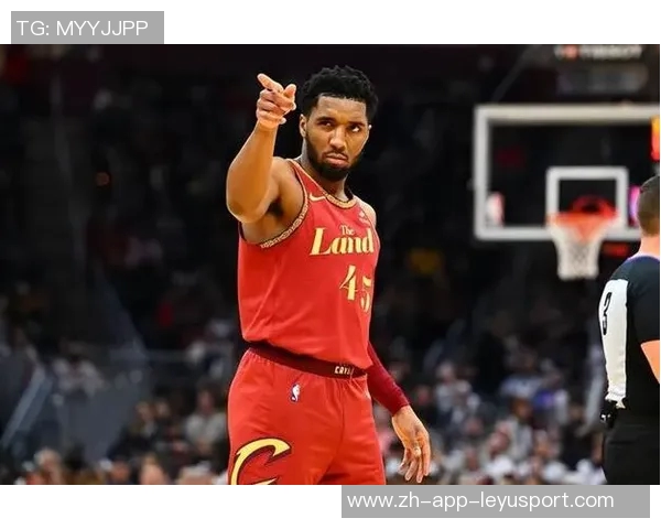 多诺万米切尔半场表现低迷仅得7分三分球全失状态堪忧