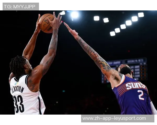 名记详细回顾太阳与篮网冲突裁判回放时长达八分十四秒的全过程